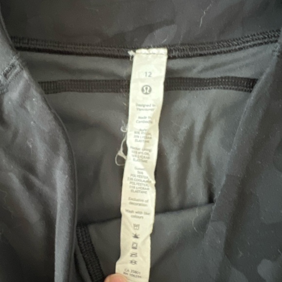 Lululemon Black Camouflage Flare Pants size 12 - Picture 2 of 6
